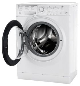 Стиральная машина Hotpoint Ariston VMSL 601 B 